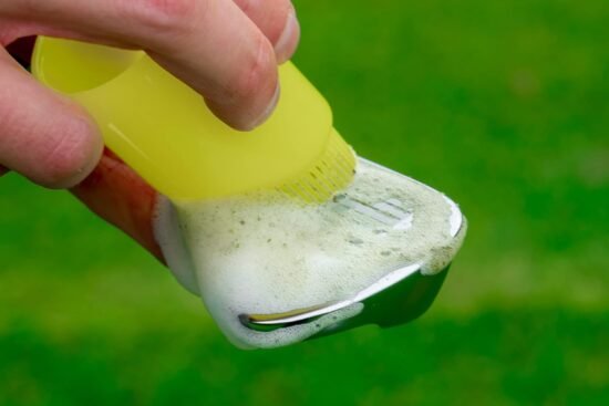 impact detect club clean golf club cleaner foaming cleaner and bristle golf brush lid 4