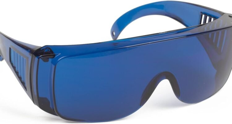 original golf ball finder glasses blue tinted lens illuminates white comes with carry pouch gift for golfing men women t